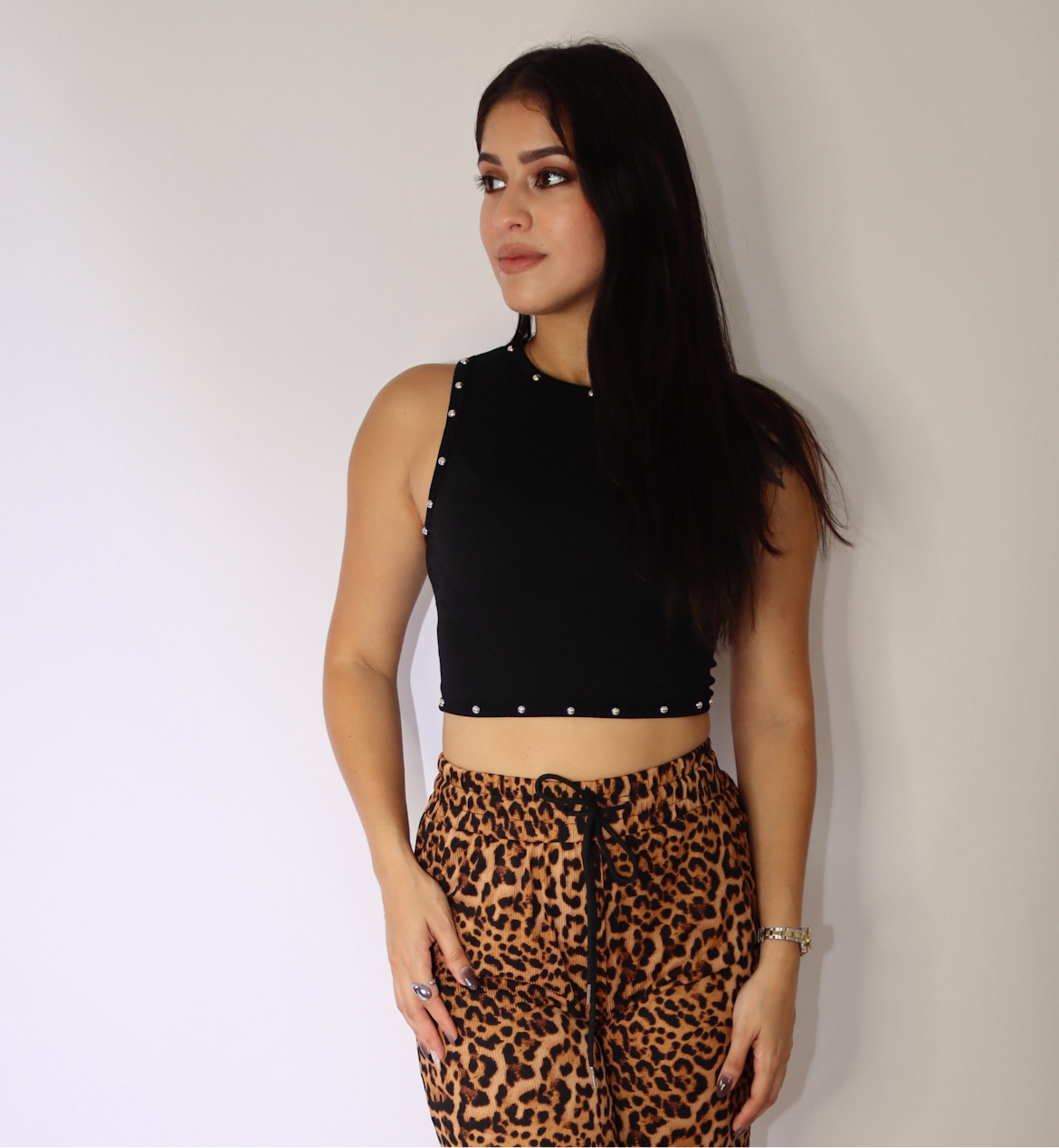 CROP TOP WITH STUDS