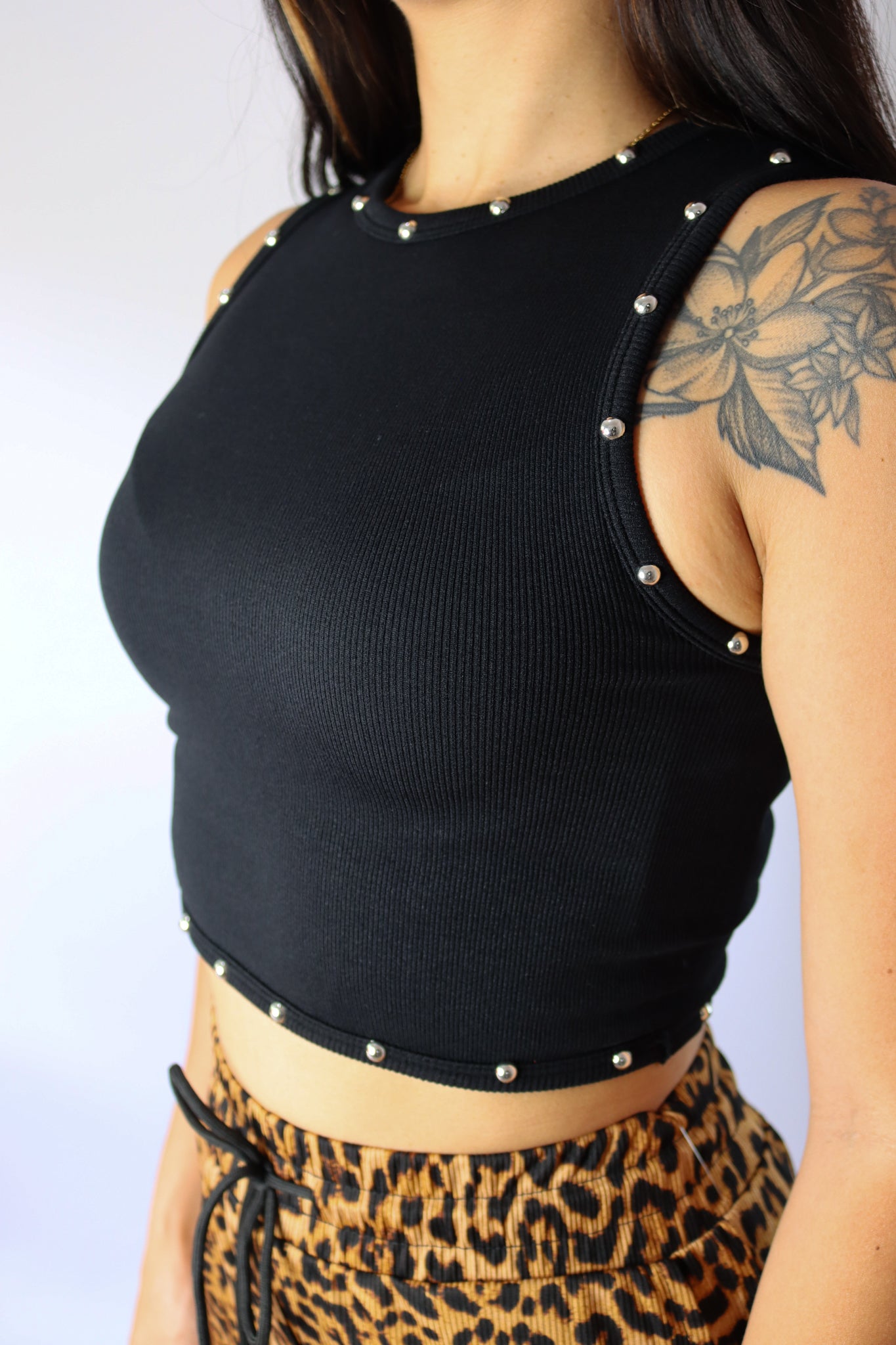 CROP TOP WITH STUDS